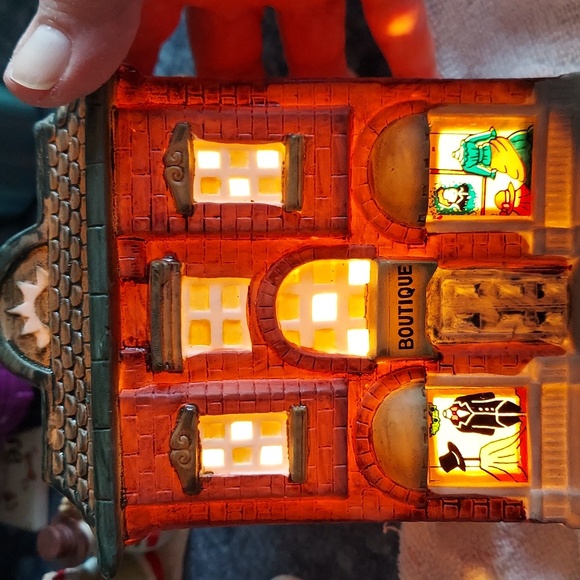 G Z Lefton Figurines and Holiday Village Set - Picture 17 of 17